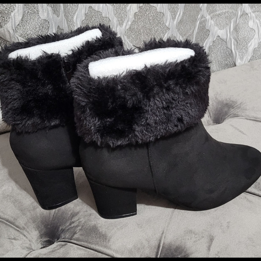Allegra K | Faux Fur & Suede Chunky Heel Ankle Boots | Size 9